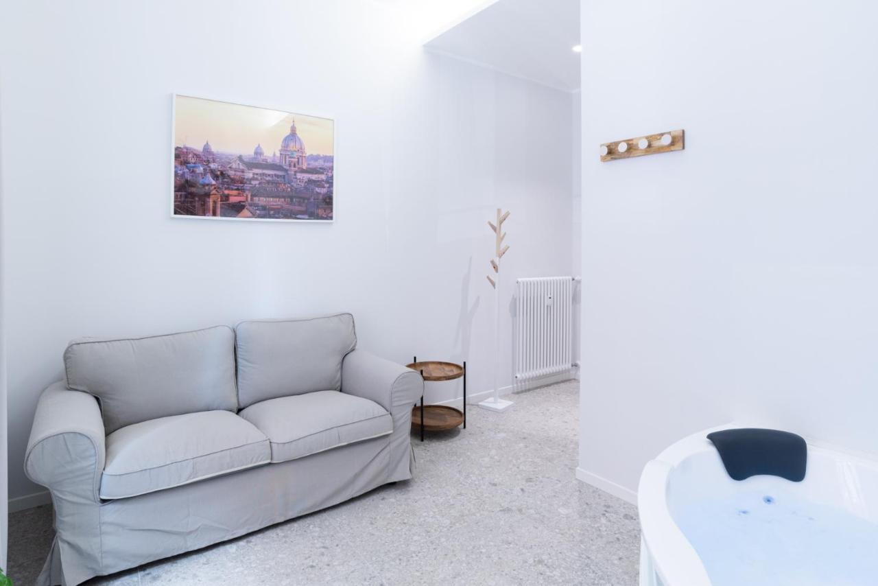 White Home Suite And Rooms Roma Exterior foto