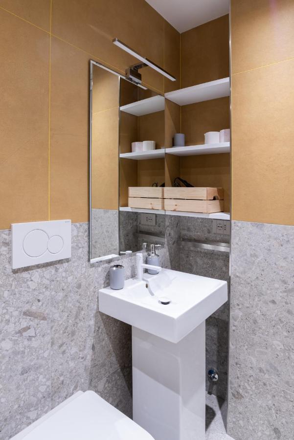 White Home Suite And Rooms Roma Exterior foto