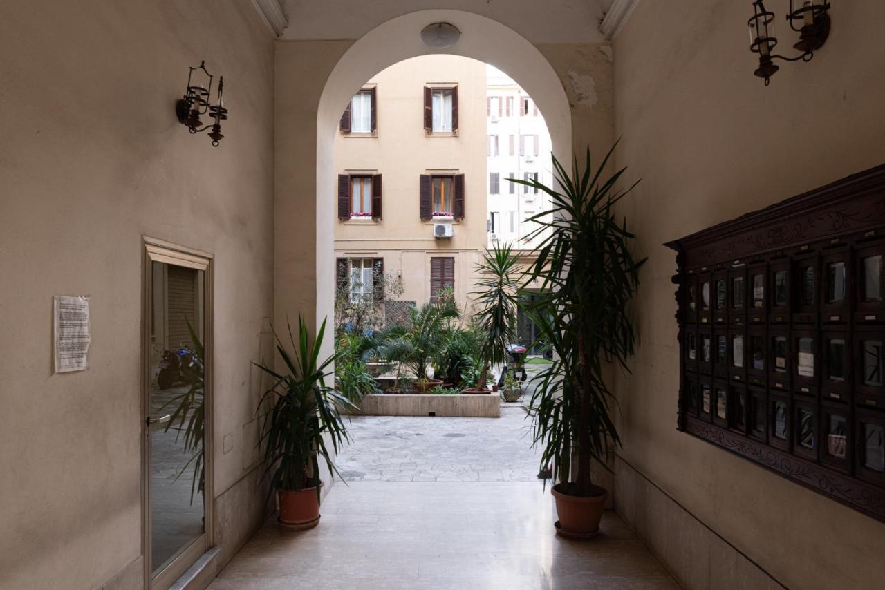 White Home Suite And Rooms Roma Exterior foto